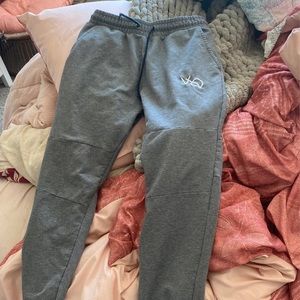 Vanquish joggers